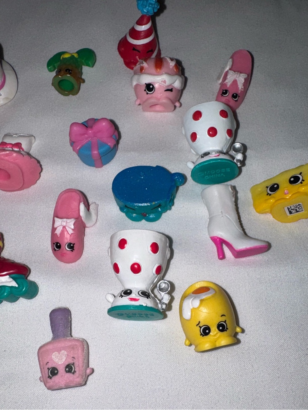 Shopkins bundle - Picture 4 of 4
